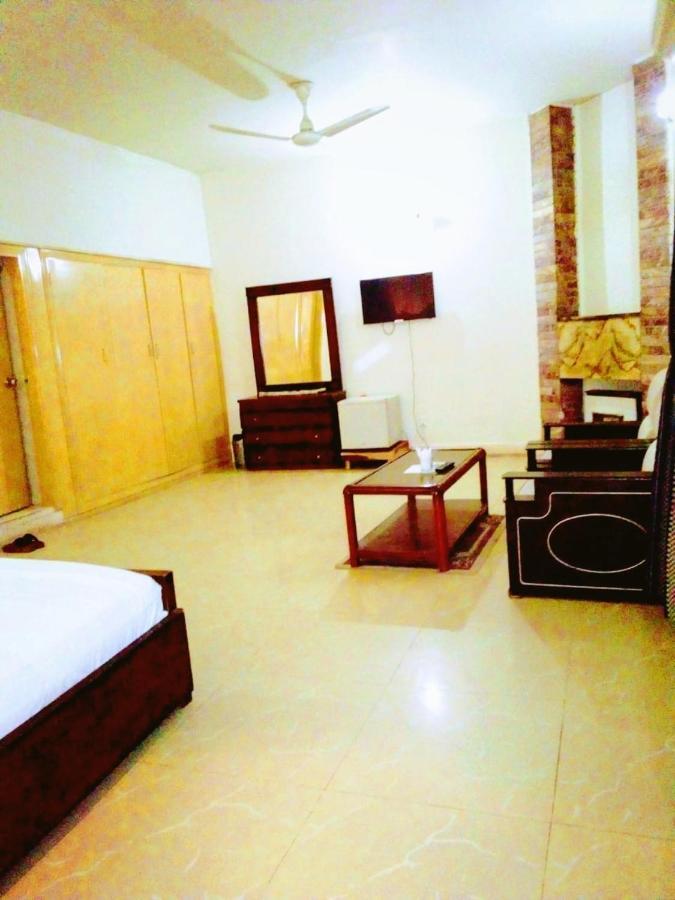 Pyramid International Guest House Islamabad Room photo