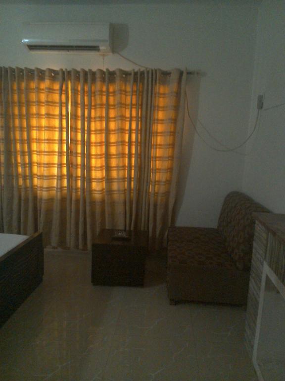Pyramid International Guest House Islamabad Exterior photo