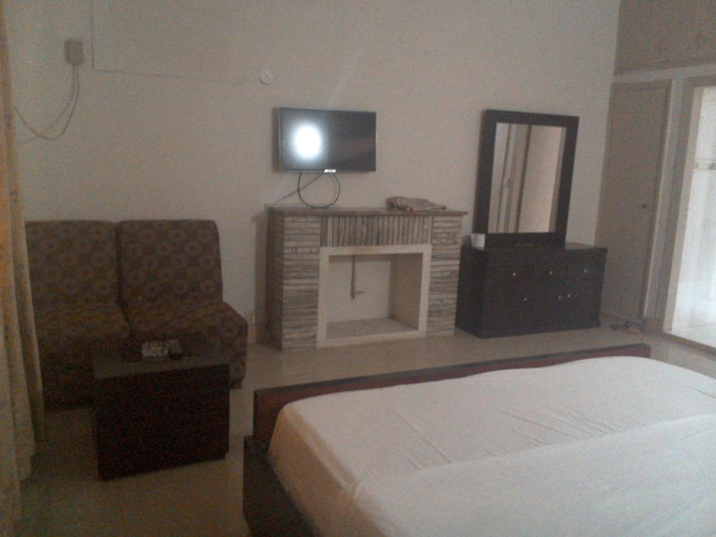 Pyramid International Guest House Islamabad Exterior photo