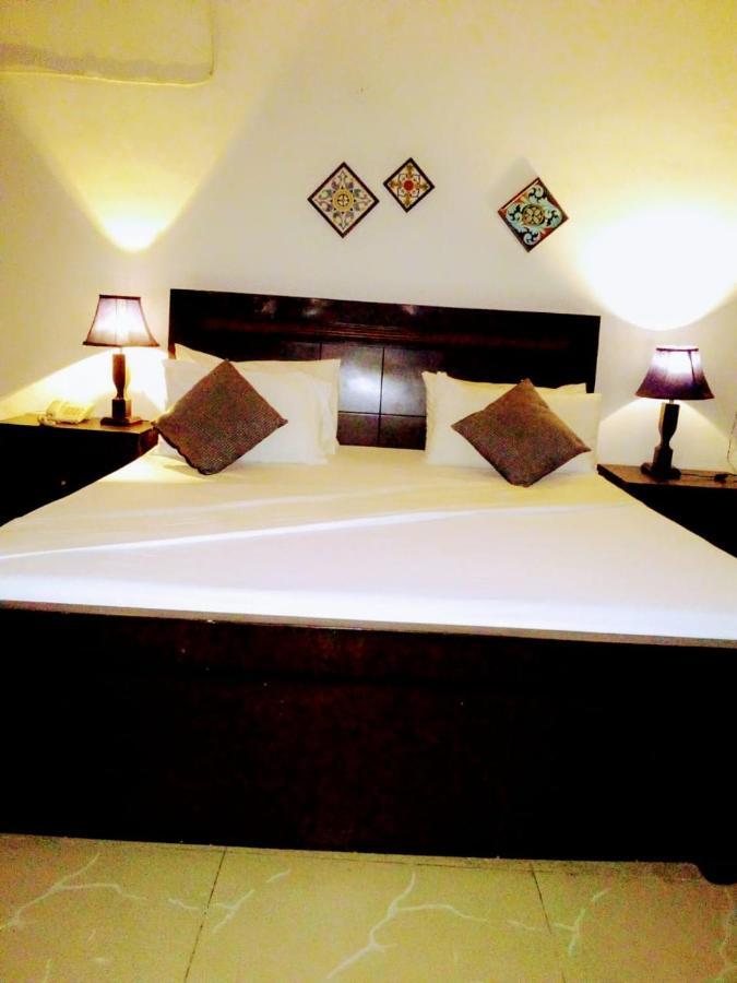 Pyramid International Guest House Islamabad Exterior photo